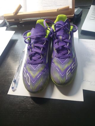 Botas fútbol Adidas - firma Levante UD