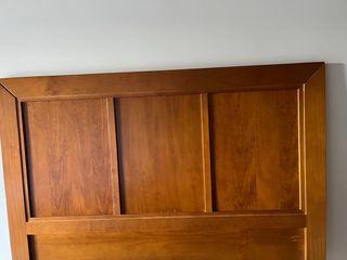 Cabecero madera 135cm macizo.