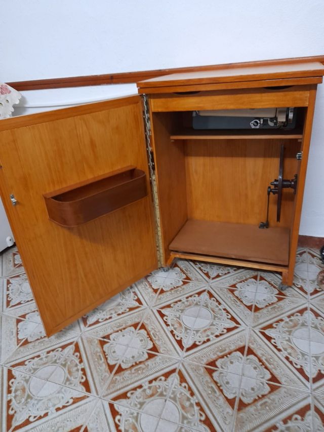 Máquina coser Tifmann Antigua