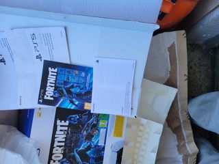 PS5 Fortnite - Caja vacía