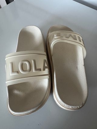 Chanclas Bimba y Lola beige