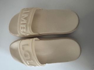 Chanclas Bimba y Lola beige