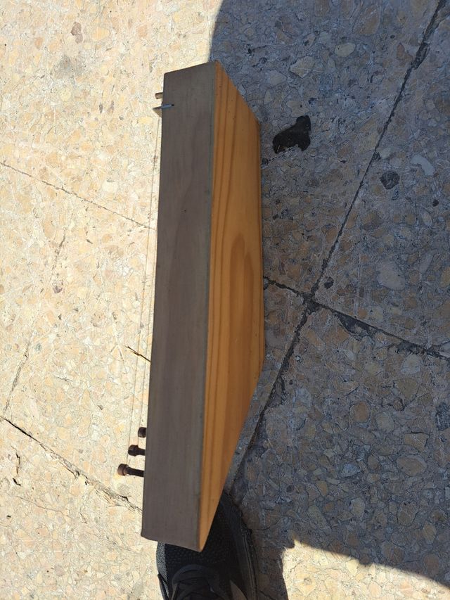 Chitara de madera antigua