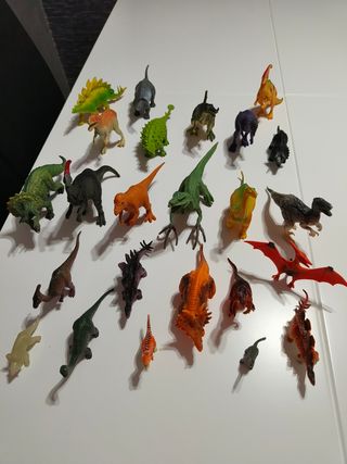 25 Dinosaurios de Juguete