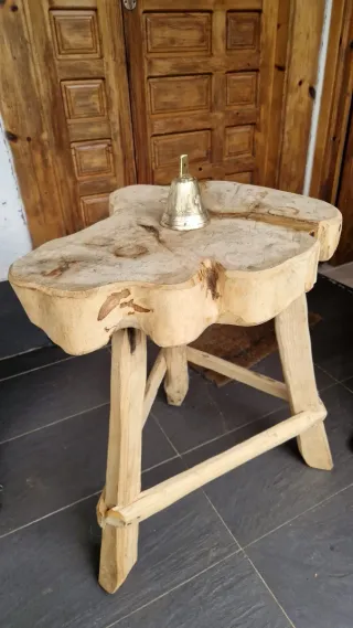 Mesa rústica



 de madera