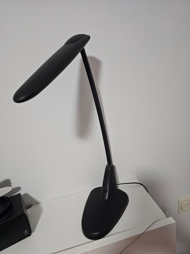 2 Flexos negro mate regulable altura + 2 bombillas