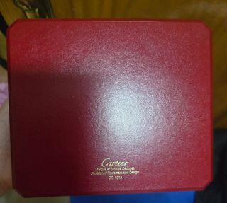 Caja Cartier roja y dorada