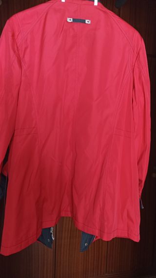 Chaquetón rojo entretiempo