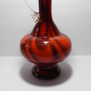 Vaso in vetro opalino anni '70 colore rosso e nero