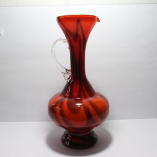 Vaso in vetro opalino anni '70 colore rosso e nero