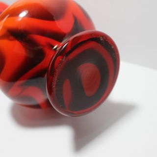 Vaso in vetro opalino anni '70 colore rosso e nero