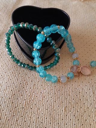 Braccialetti verdi e turchesi