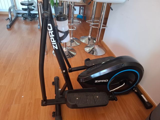 Bicicleta elíptica Zipro - ejercicio