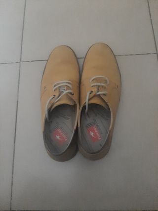Zapatos Fluchos beige tierra amarillo albero