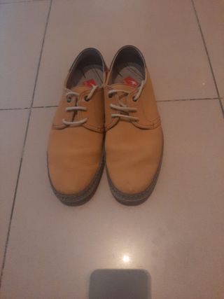 Zapatos Fluchos beige tierra amarillo albero