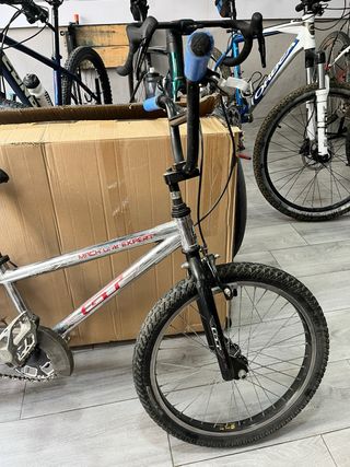 Bicicleta BMX GT Mach One Expert