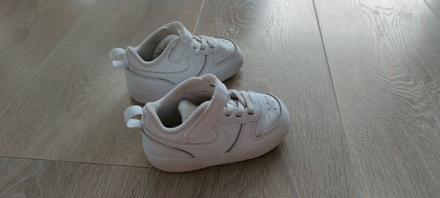 Zapatillas Nike Air Force 1 niño. Talla 22 europea