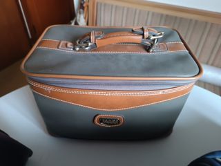 Bolsos y neceseres vintage (marrón y negro)