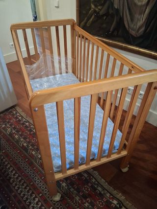 Cuna bebé madera