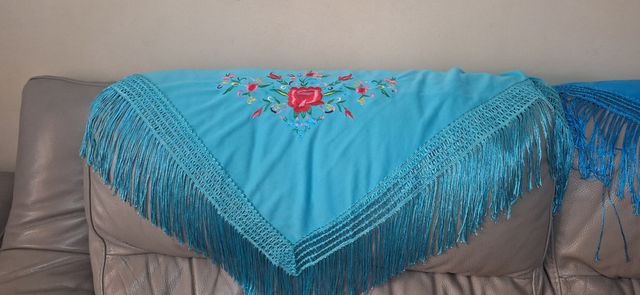 Mantoncillo niña azul turquesa 7-12 años