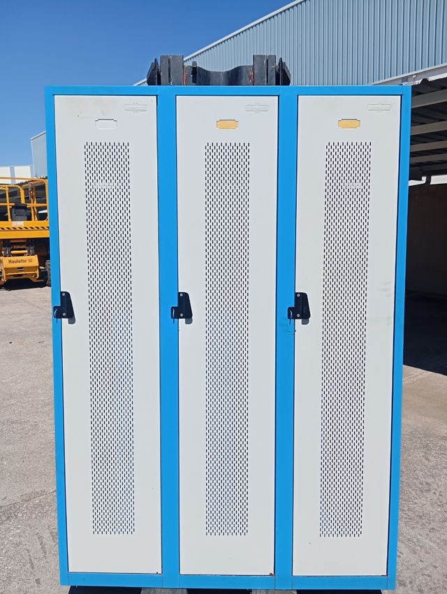 Taquilla metálica de tres
  cuerpos- azul