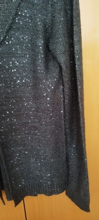 Chaqueta gris de mujer con lentejuelas 