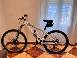 Bicicleta de montaña BERG Turbo 2.2