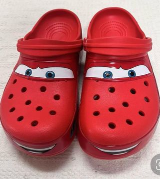 Crocs Rayo McQueen rojos