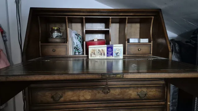 Escritorio buró antiguo de madera