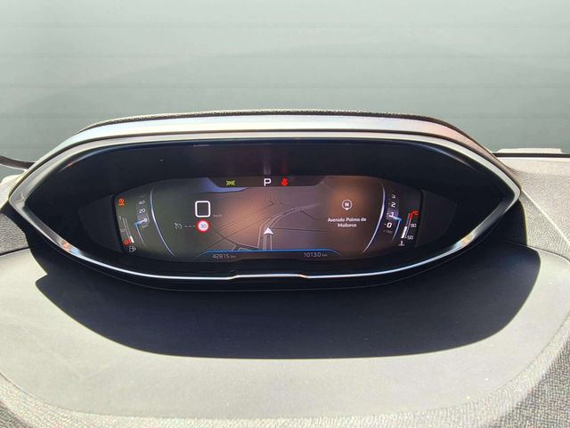 Peugeot 3008 1.2i 130cv. EAT8 automático 