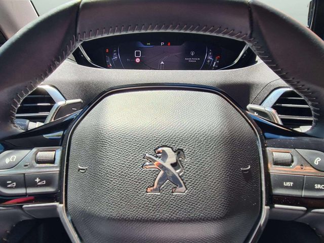 Peugeot 3008 1.2i 130cv. EAT8 automático 