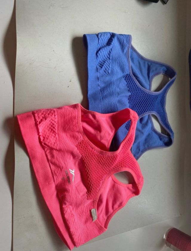 2 Tops deportivos - Azul y Rosa