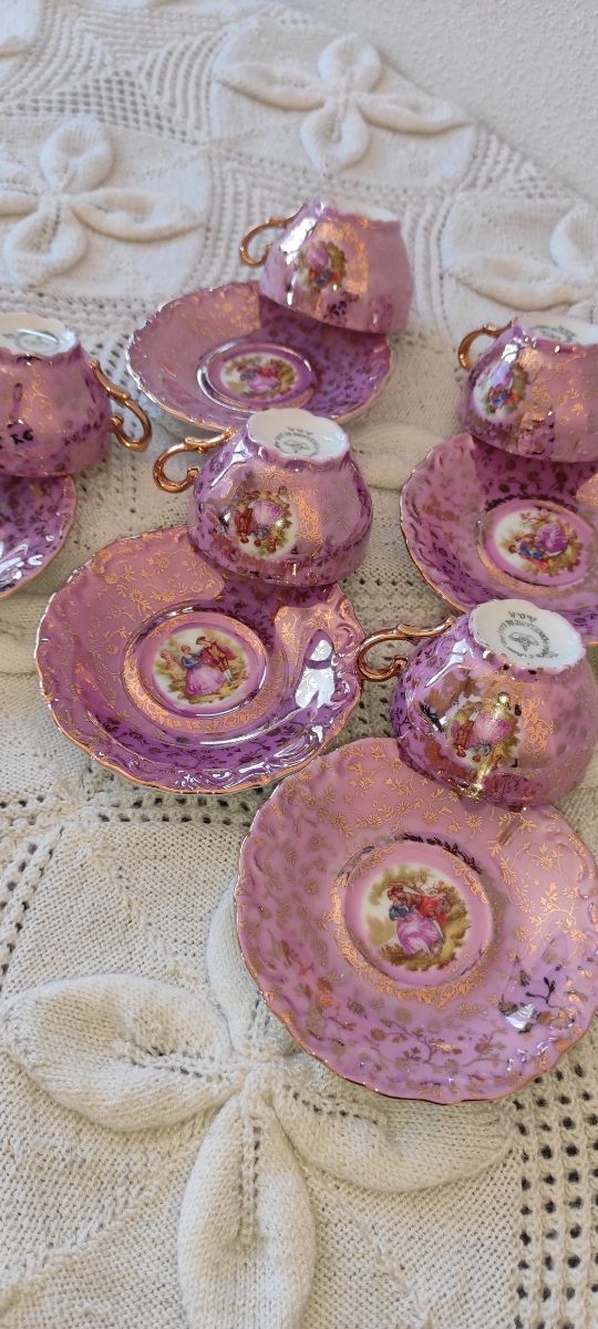 Set da caffè in porcellana viola-oro