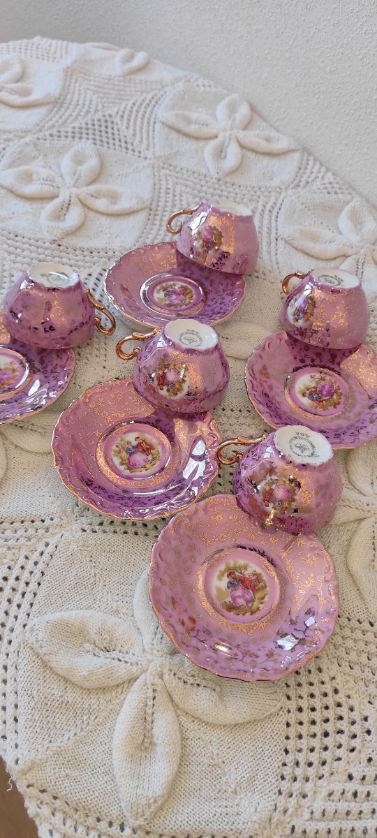 Set da caffè in porcellana viola-oro