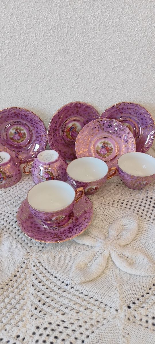 Set da caffè in porcellana viola-oro