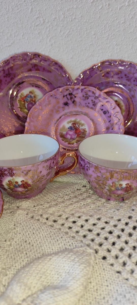 Set da caffè in porcellana viola-oro