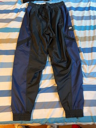 Pantaloni cargo Nike Air - neri e blu