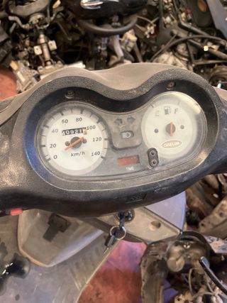 Daelim NS 125: Piezas