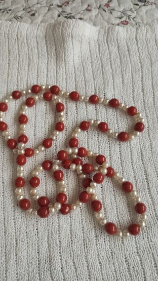 Collar perlas coral rojo blanco