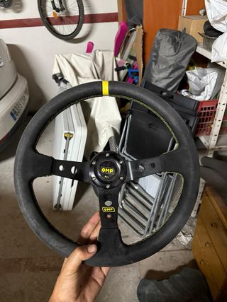 Volante OMP + Piña Corta Seat Leon MK1