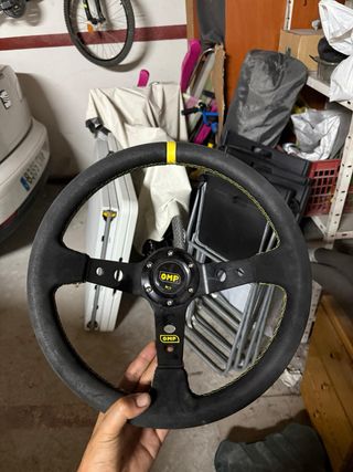 Volante OMP + Piña Corta Seat Leon MK1