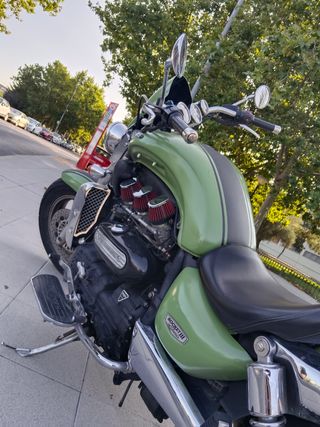 Triumph Rocket III Classic Verde