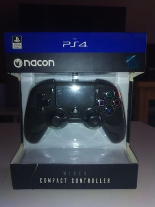 Mando Nacon PS4 (PlayStation 4) - Con Cable