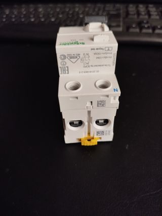 Interruptor Diferencial Schneider 25A - 300mA.