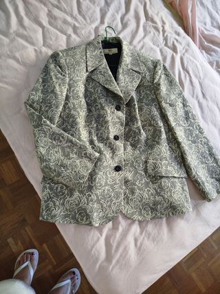 Chaqueta fiesta beige y gris