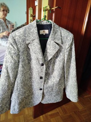 Chaqueta fiesta beige y gris