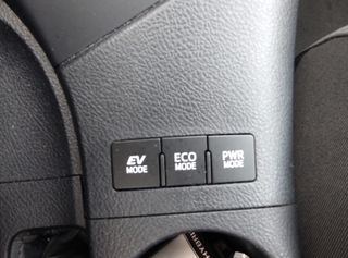 TOYOTA AURIS HYBRID 1.8 140H AUTOMÁTICO