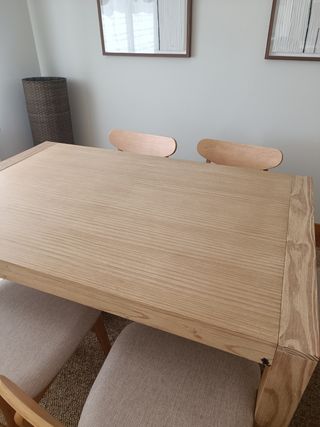 Mesa de madera extensible de comedor