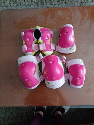 Patines Oxelo niña con protecciones, casco y bolsa