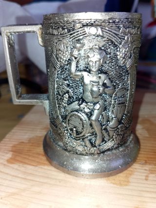 Jarra cerveza metal antigua